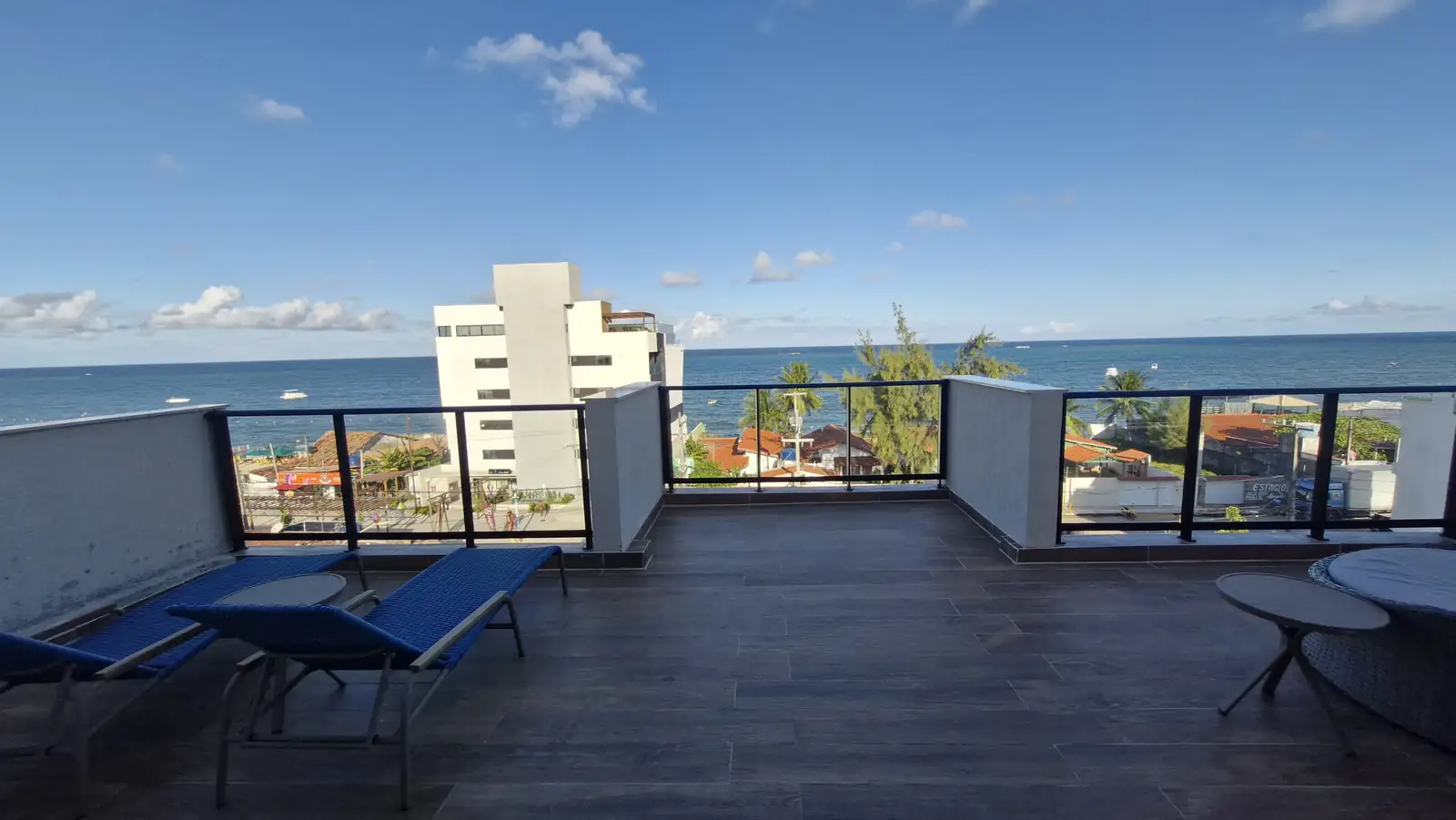 Vendo no Maré Alta Beach Hall
