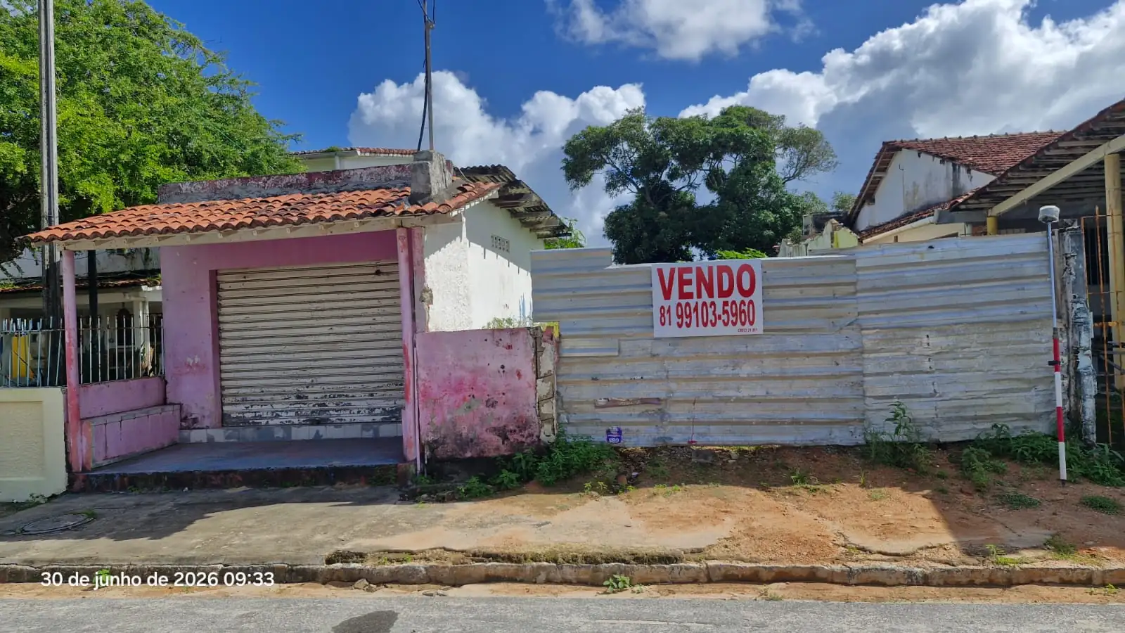 Vendo lote 9,70 x 40m a 100m da praia